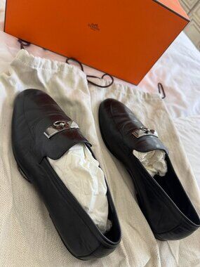 Hermes | Shoes | Hermes Grained Calfskin Mens Duke Loafer  display picture 2